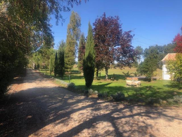 Gite Du Moulin De La Virvee Saint-André-de-Cubzac 外观 照片